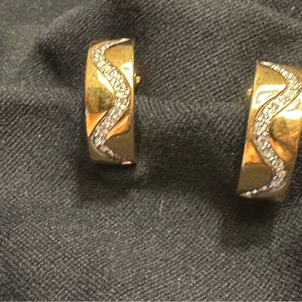 Vintage Butler jewelry FAC Gold-Tone Wave Crystal Hoop Earrings clip on